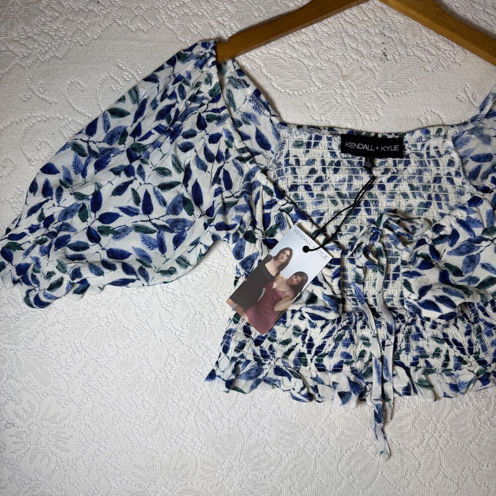 Kendall + Kylie Cropped Smocked Blouse Womens Large Indigo Tropical Off Shoulder